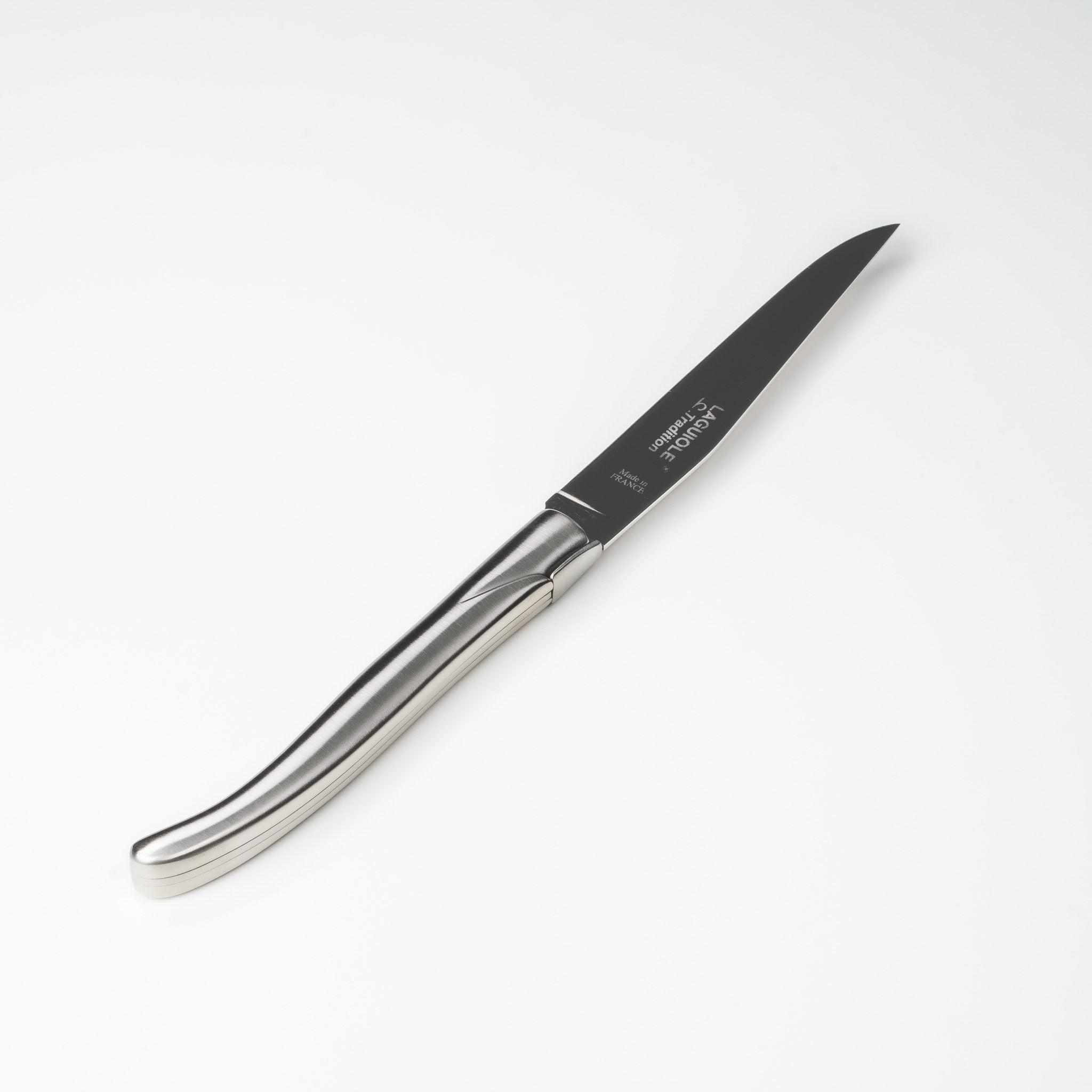 Laguiole Tradition steakkniv i matbørstet helstål, minimalistisk monoblok-design